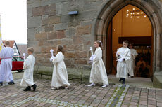 Feier der 1. Heiligen Kommunion in Sankt Crescentius (Foto: Karl-Franz Thiede)